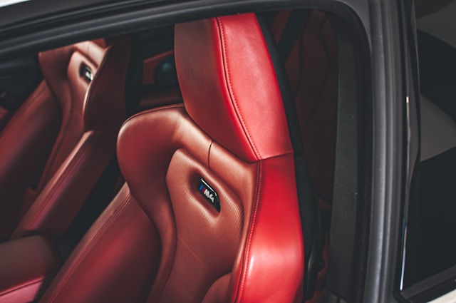 Renowacja tapicerki skórzanej